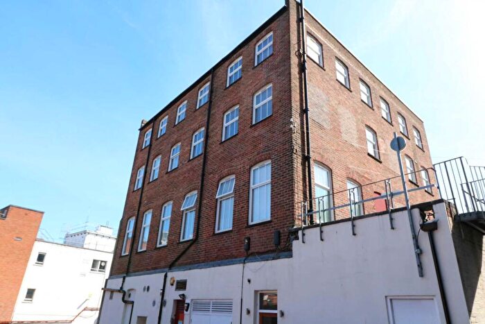 2 Bedroom Apartment To Rent In Bournemouth Town Centre, BH2