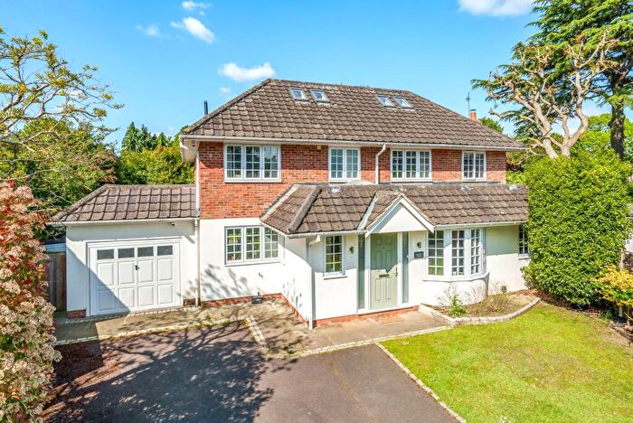 5 Bedroom Detached House To Rent In Marrowells, Weybridge, KT13