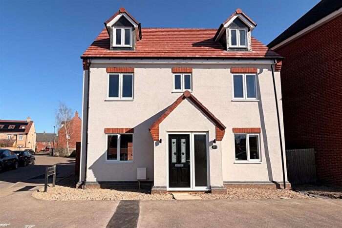 5 Bedroom Detached House To Rent In Brooklands Avenue, Wixams, Bedford, MK42