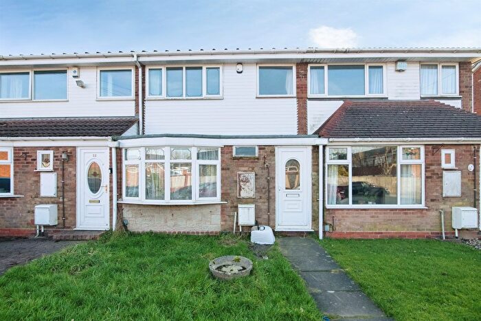 3 Bedroom Terraced House For Sale In Westcombe Grove, Birmingham, B32
