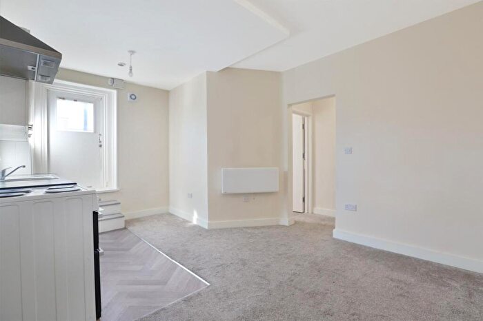 Apartment To Rent In Dartmouth Road, London, SE23