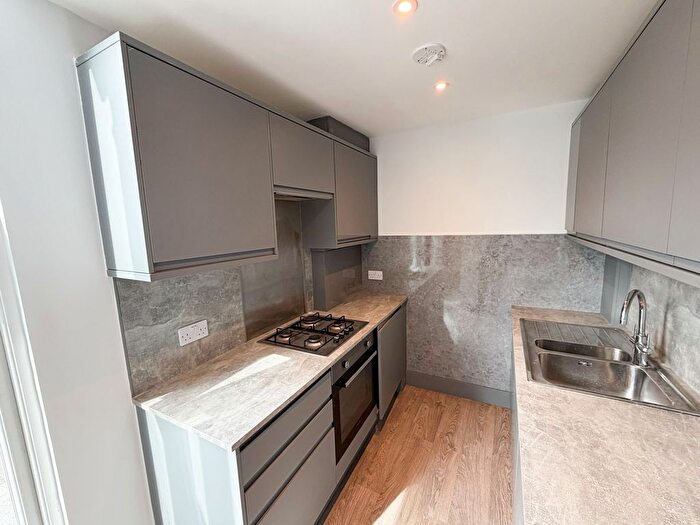 1 Bedroom Flat To Rent In High Road Leytonstone, London, E11