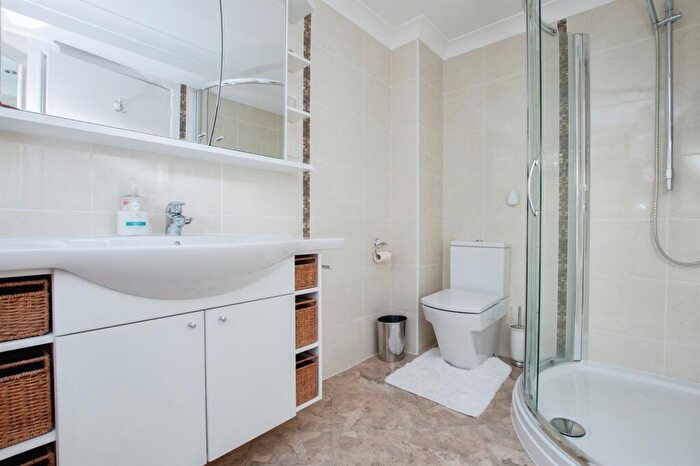 2 Bedroom Flat For Sale In Meyrick Road, Bournemouth, BH1