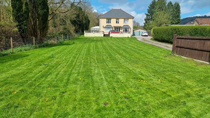 4 Bedroom Detached House For Sale In Glanrhyd Street, Cwmaman, Aberdare, CF44