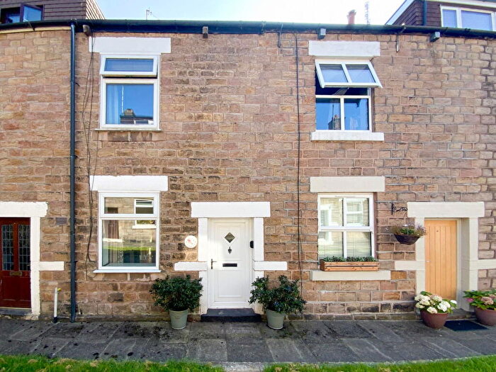 2 Bedroom Terraced House For Sale In New Street, Broadbottom, SK14