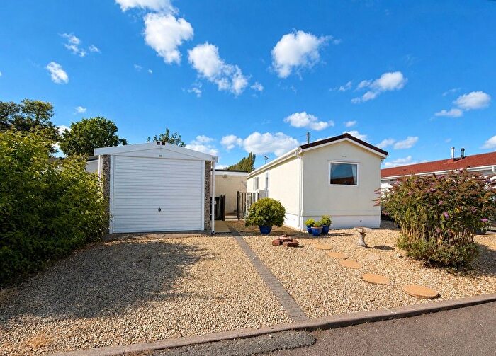 1 Bedroom Park Home For Sale In St Marys Park, Chapel Lane, Wythall, B47