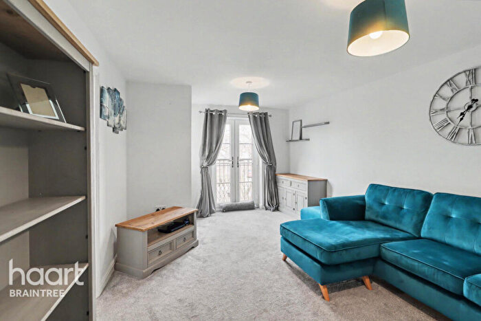 2 Bedroom Apartment To Rent In Nottage Crescent, Braintree, CM7