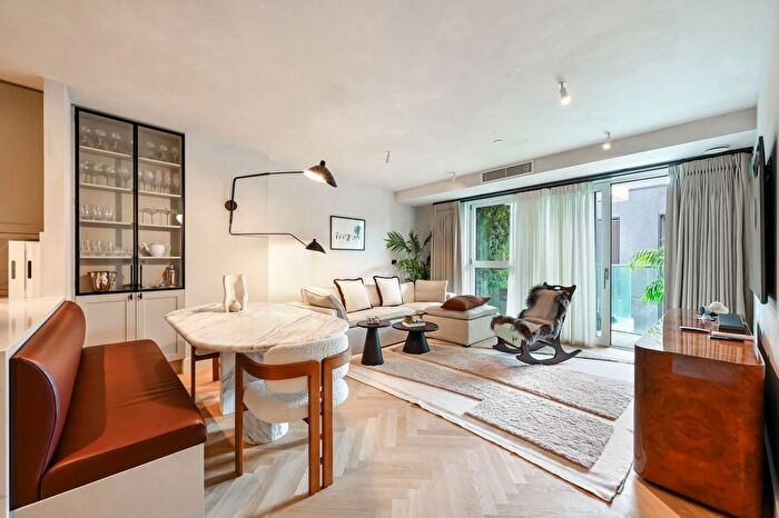 2 Bedroom Flat To Rent In Nine Elms Point, London, SW8