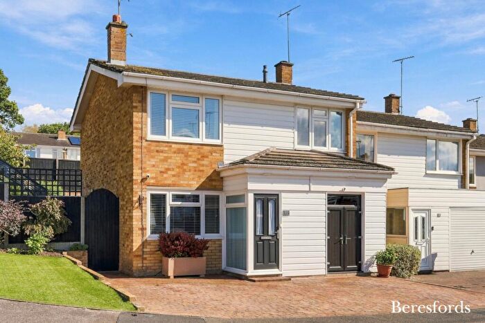 3 Bedroom End Of Terrace House For Sale In Copford Road, Billericay, CM11