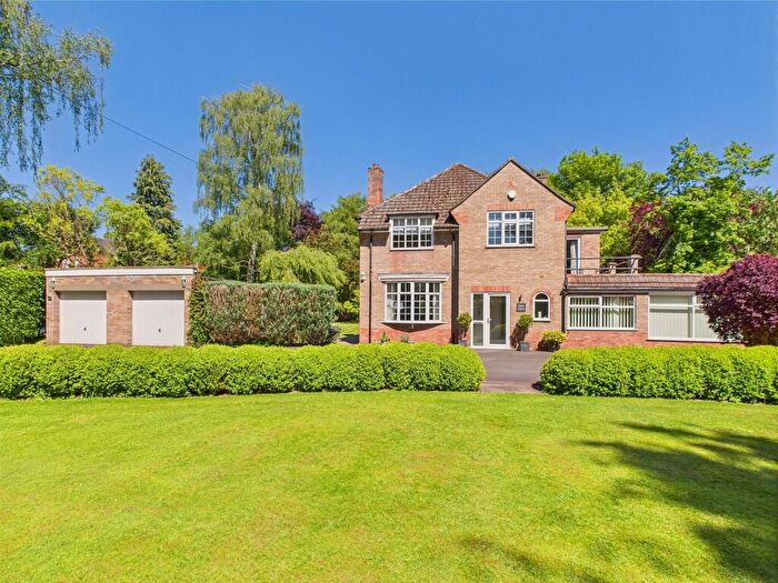 4 Bedroom Detached House For Sale In Sylvan Avenue, Woodhall Spa, LN10