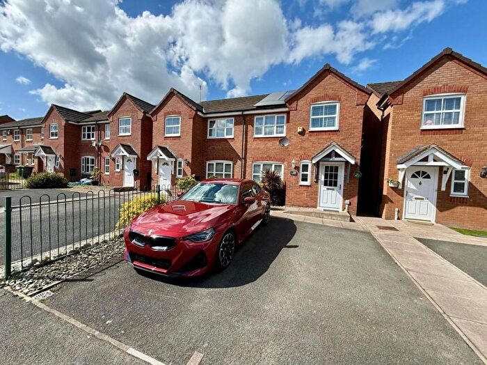 3 Bedroom Semi Detached House For Sale In Kernal Road, Hereford, HR4