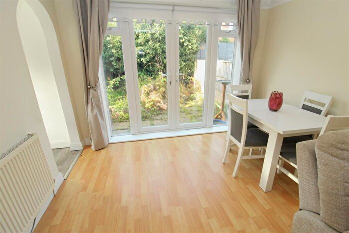 2 Bedroom Semi-Detached Bungalow For Sale In Beech Avenue, Melling, Liverpool, L31
