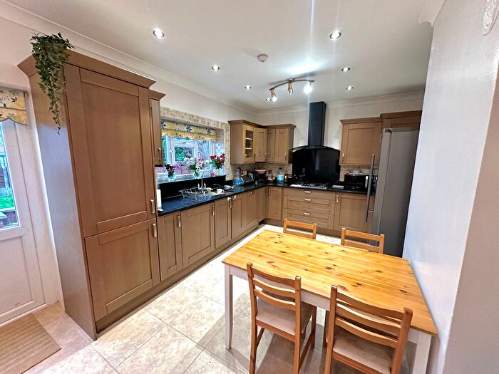 3 Bedroom Property To Rent In Craven Gardens, Ilford, IG6