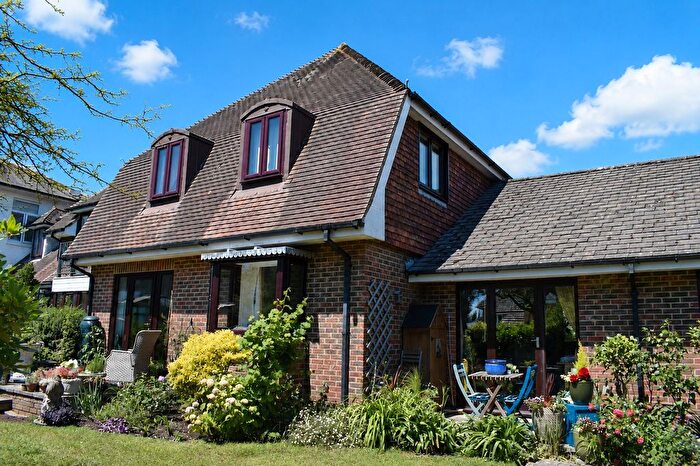 1 Bedroom Flat For Sale In Belmore Lane, Lymington, SO41