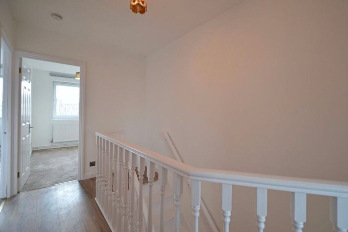 3 Bedroom Flat For Sale In Jamaica Road, Bromfield Court Jamaica Road, SE16