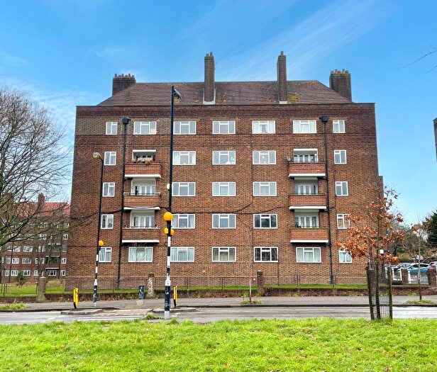 2 Bedroom Flat For Sale In Flat Frome House, Peckham Rye, SE15