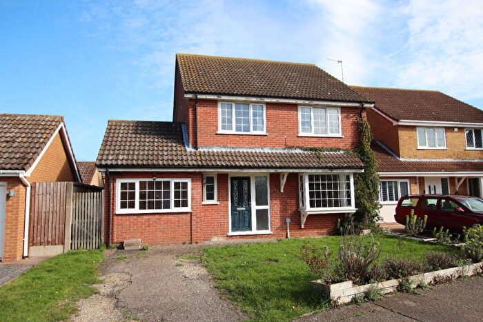 6 Bedroom Detached House For Sale In The Spennells, Thorpe Le Soken, CO16