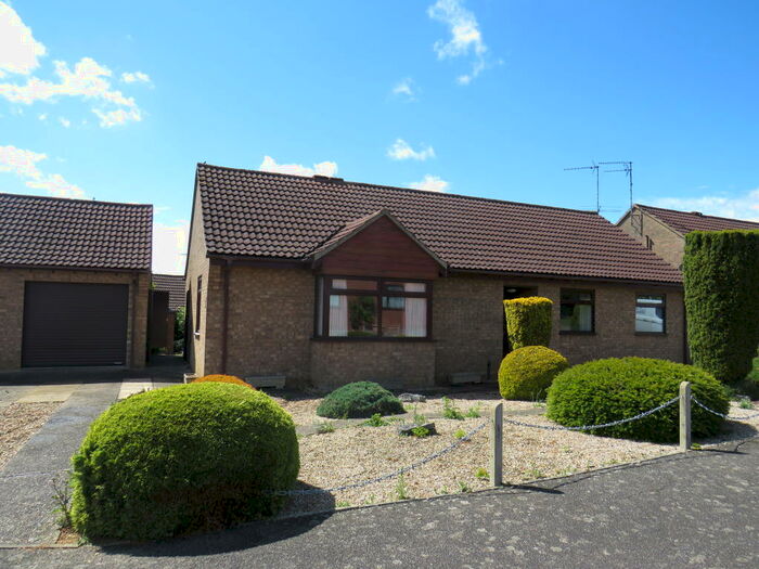3 Bedroom Detached Bungalow To Rent In Admiralty Close, Downham Market, PE38
