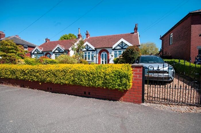 2 Bedroom Detached Bungalow For Sale In Countess Lane, Radcliffe, Manchester, M26