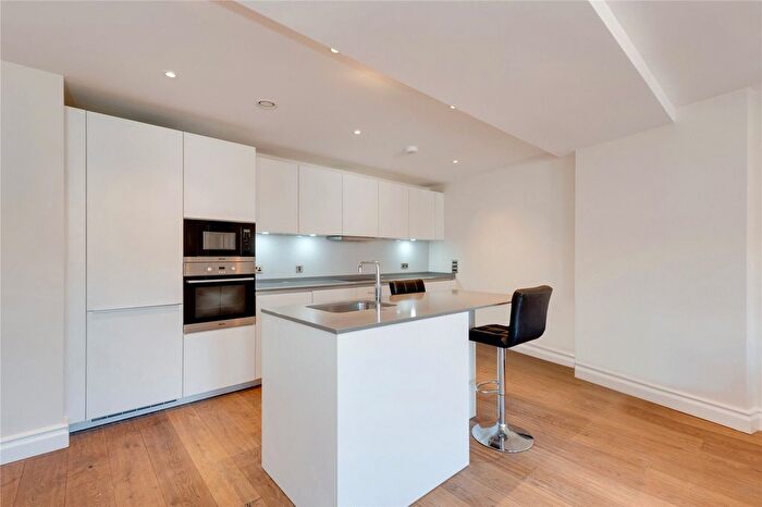 1 Bedroom Flat For Sale In Kensington High Street, London, W8