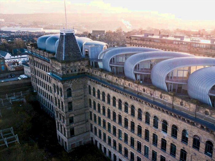 2 Bedroom Flat To Rent In Lilycroft Road, Bradford, BD9