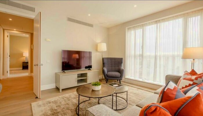 2 Bedroom Flat To Rent In Circus Apartments, Westferry Circus, Canary Wharf, London, E14