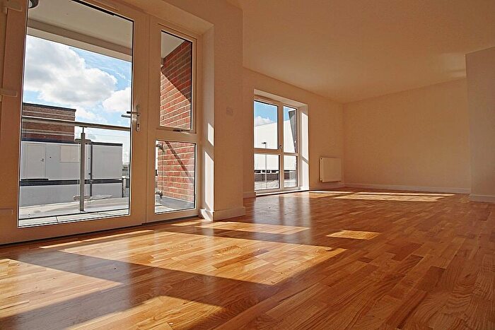 2 Bedroom Flat To Rent In Arla Place, South Ruislip, HA4