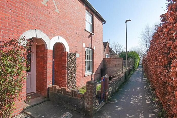 2 Bedroom Terraced House To Rent In Challow Road, Wantage, OX12