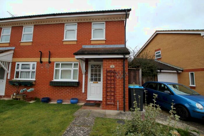 3 Bedroom Semi-Detached House To Rent In Leverstock Green, HP3