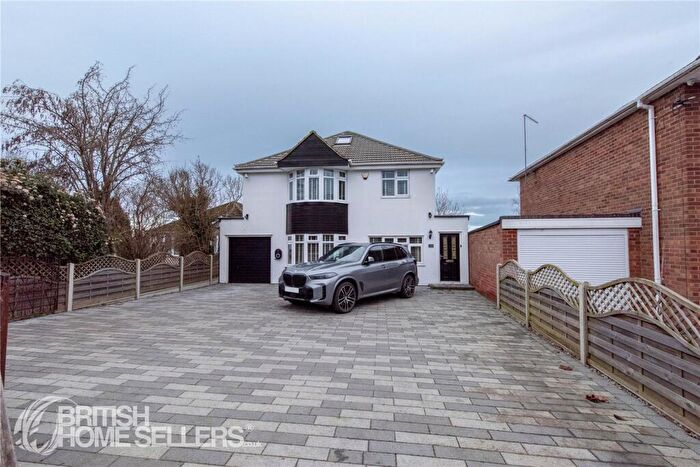 5 Bedroom Detached House For Sale In Booth Lane North, Northampton, Northamptonshire, NN3