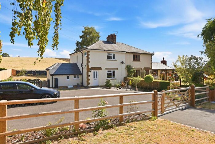 3 Bedroom Semi Detached House For Sale In Washbrook Place, Ilmington, Shipston-on-Stour, CV36
