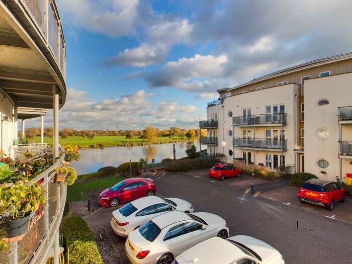 2 Bedroom Apartment To Rent In Chertsey, KT16