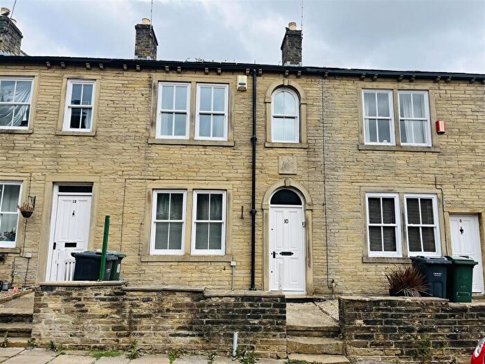 2 Bedroom Terraced House For Sale In Market Street, Thornton, Bradford, BD13