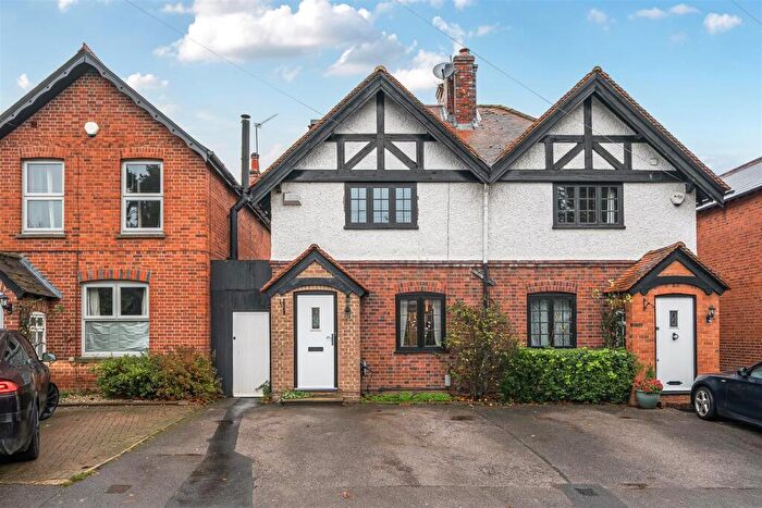 3 Bedroom Cottage For Sale In Burchetts Green Road, Burchetts Green, Maidenhead, SL6