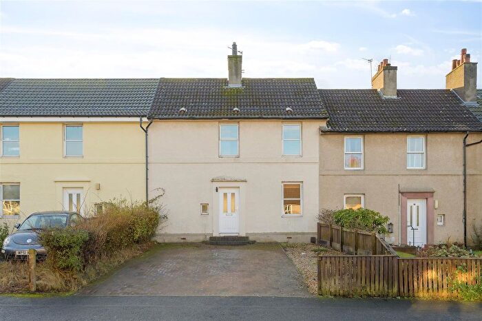 3 Bedroom Terraced House For Sale In Newton Crescent, Rosyth, KY11