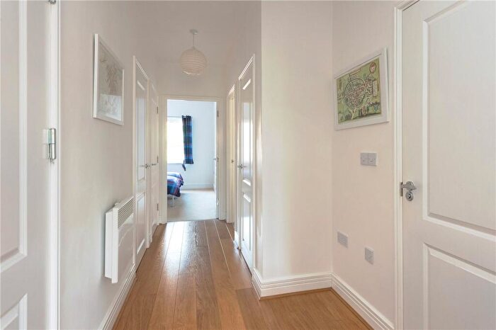 2 Bedroom Apartment For Sale In The Rope Walk, Canterbury, Kent, CT1