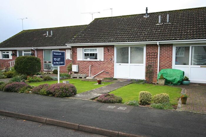 1 Bedroom Bungalow To Rent In Tadburn Road, Romsey, Hampshire, SO51