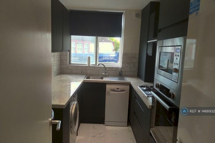 1 Bedroom Flat To Rent In Pleasaunce Court, London, SE9