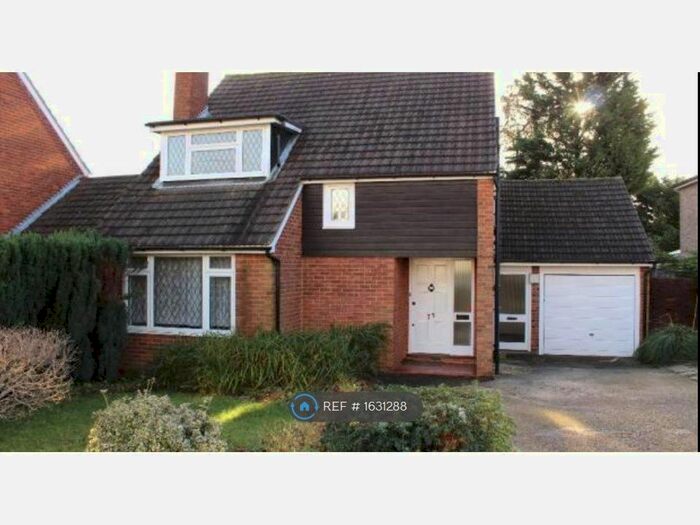 3 Bedroom Detached House To Rent In Cotton Road, Potters Bar, EN6