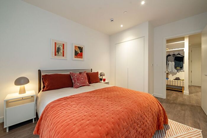 2 Bedroom Flat To Rent In The Maple, Aviator Drive, London, NW2