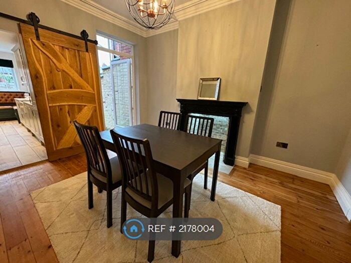 3 Bedroom Terraced House To Rent In Exeter Road, Nottingham, NG7