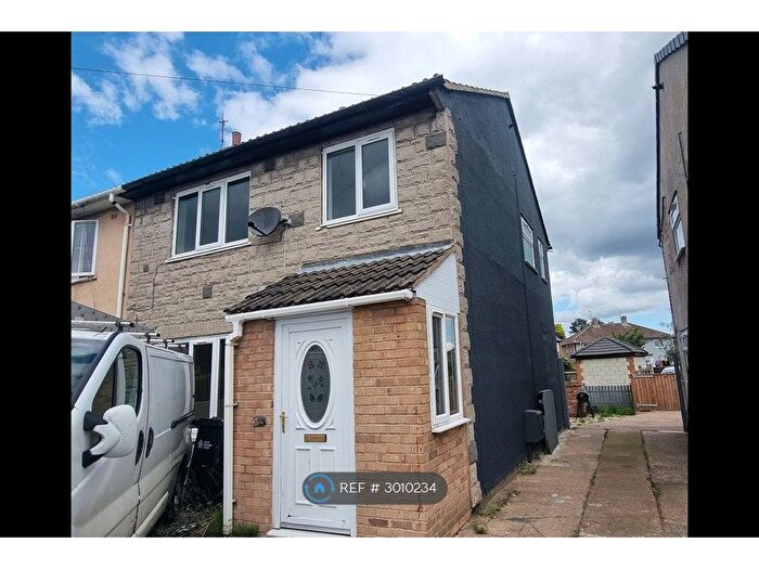 3 Bedroom Semi Detached House To Rent In Elmfield Road, Doncaster, DN11