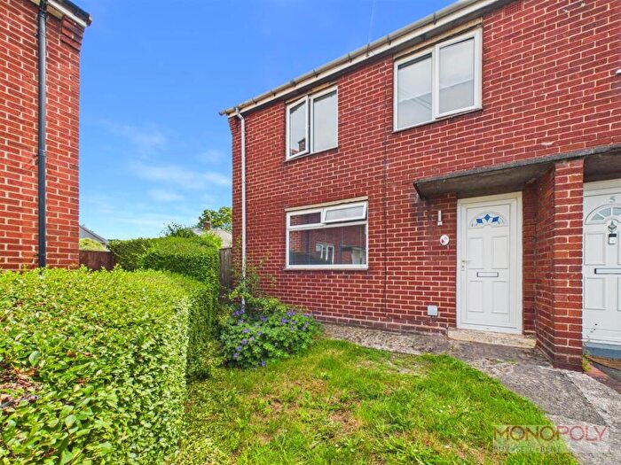 3 Bedroom Semi Detached House For Sale In Bryn Grove, Wrexham, LL13