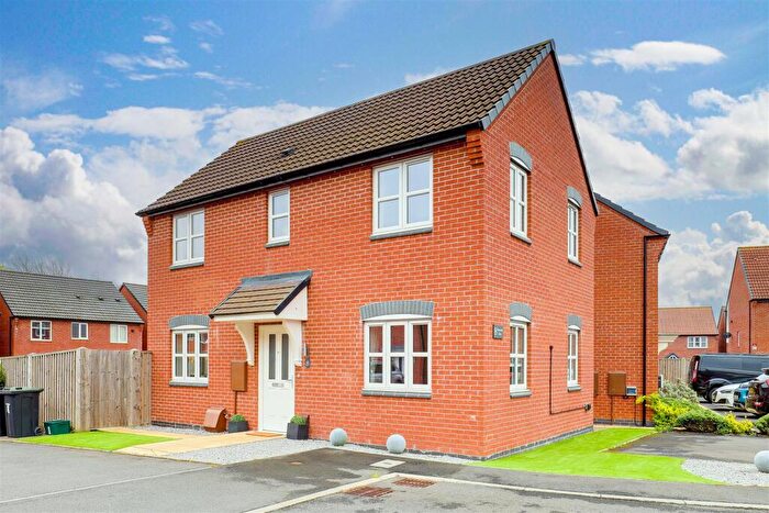 3 Bedroom Detached House For Sale In Cranswick Close, Linby, Nottinghamshire, NG15