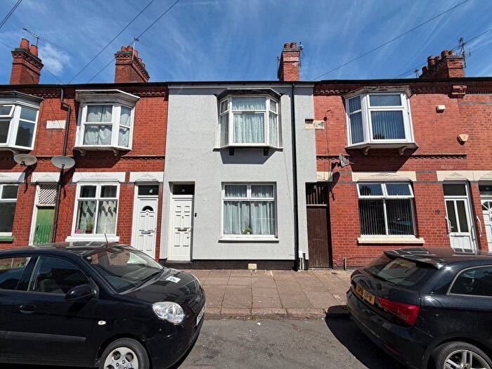 3 Bedroom Terraced House For Sale In Willow Brook Road, Leicester, LE5