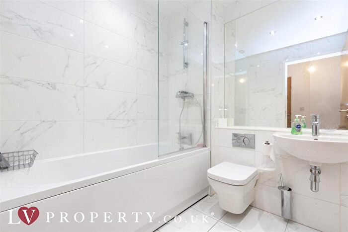 2 Bedroom Apartment For Sale In Windmill Street, Birmingham, West Midlands, B1