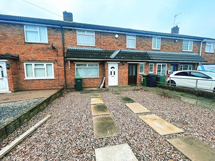 3 Bedroom House To Rent In Campville Crescent, West Bromwich, B71