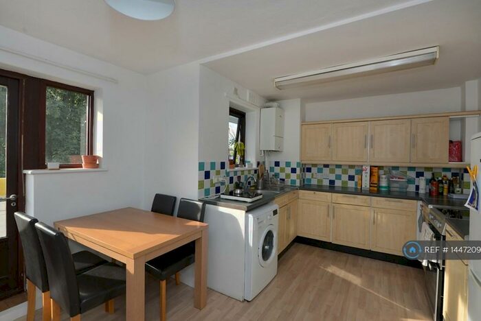 1 Bedroom Flat To Rent In Tiber Gardens, London, N1