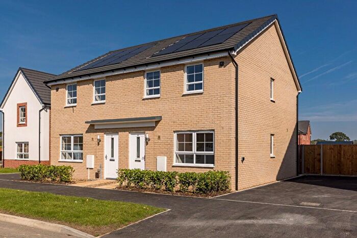 3 Bedroom Semi-Detached House To Rent In Ostler Road, Norwich, Norfolk, NR13