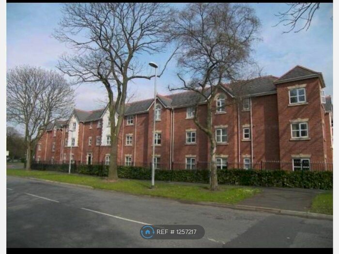 2 Bedroom Flat To Rent In Greenwood Road, Wythenshawe, Manchester, M22
